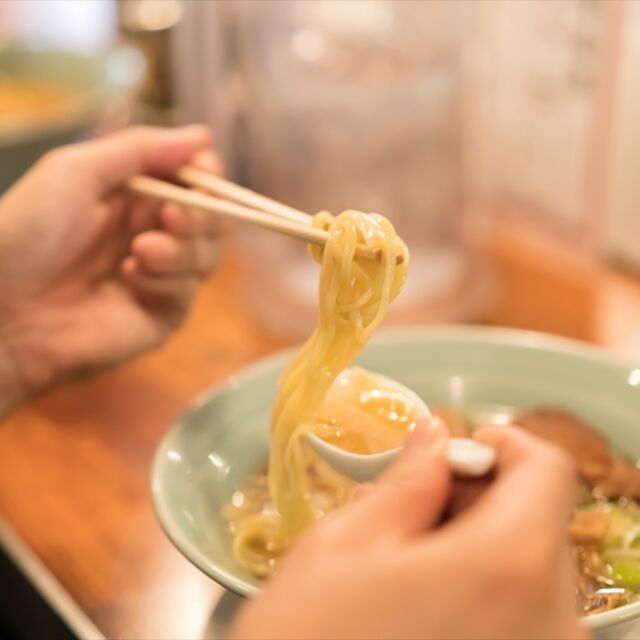 濃厚な鶏白湯の味わいもお客様から好評です